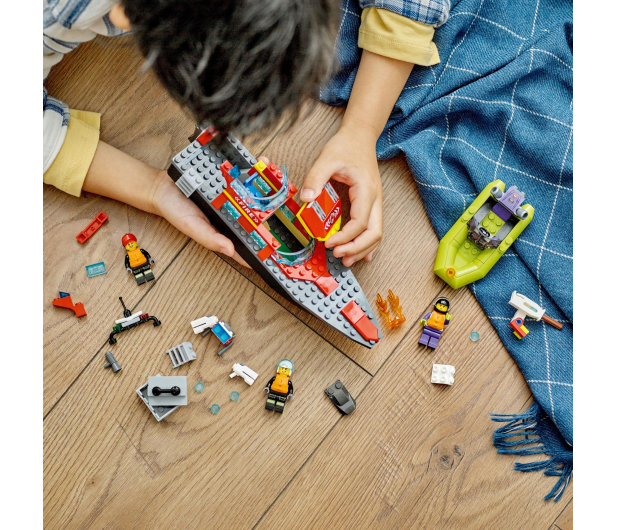 LEGO City 60373 Łódź strażacka - 1091239 - zdjęcie 5